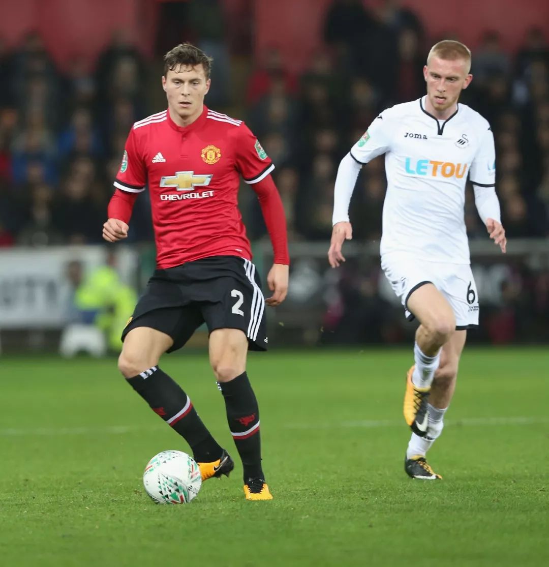 中显得吃力 中显得吃力