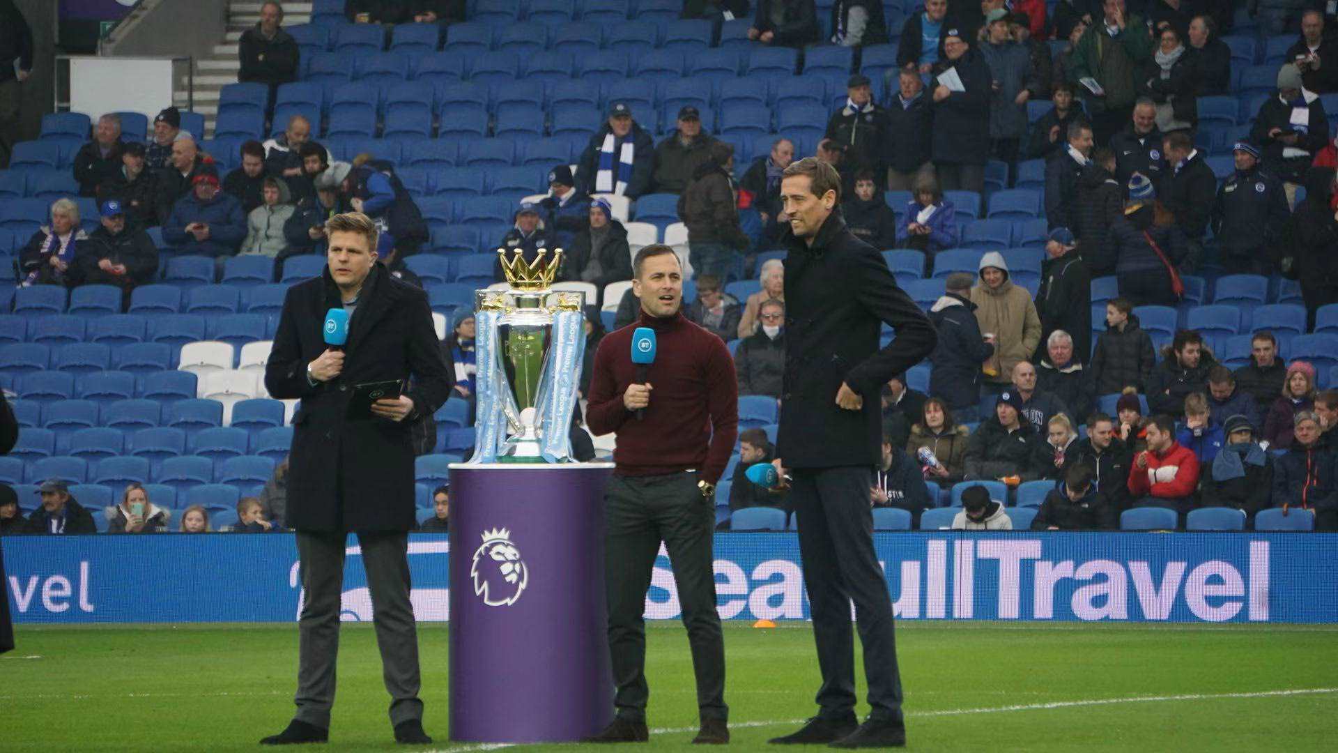 预热海报中 预热海报中